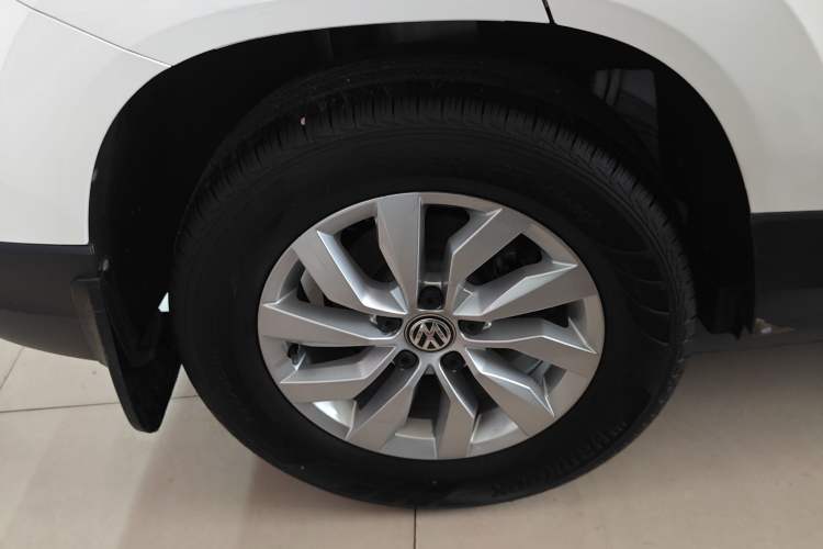 Used Volkswagen Tharu 2020 280TSI Two-Wheel Drive Trend Edition China VI Standard Right Rear Wheel Hub