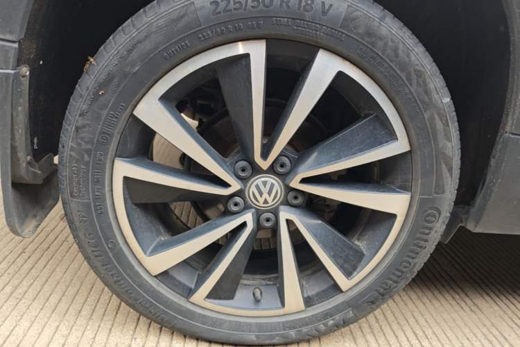 Used Volkswagen Tharu 2020 Revised Version 330TSI Four-Wheel Drive Flagship Edition China VI Right Rear Wheel Hub