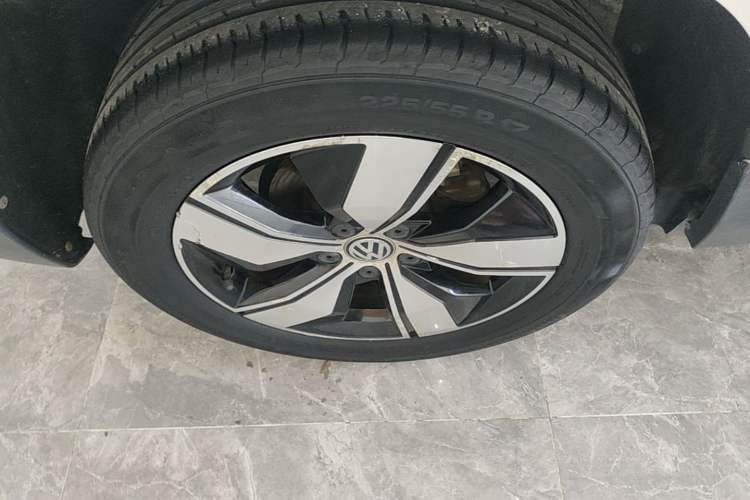 Used Volkswagen Tharu 2020 280TSI Two-Wheel Drive Comfort Edition China VI Standard Right Rear Wheel Hub