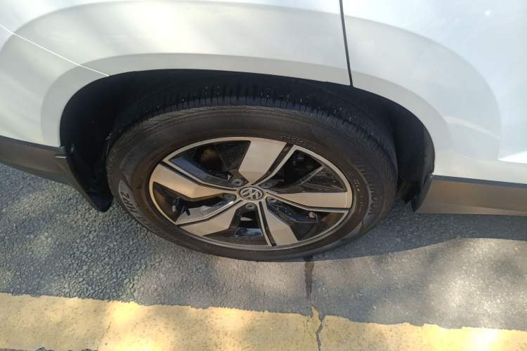 Used Volkswagen Tharu 2020 280TSI Two-Wheel Drive Comfort Edition China VI Standard Right Rear Wheel Hub