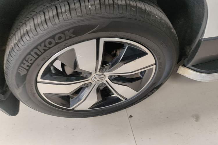 Used Volkswagen Tharu 2020 280TSI Two-Wheel Drive Comfort Edition China VI Standard Right Rear Wheel Hub