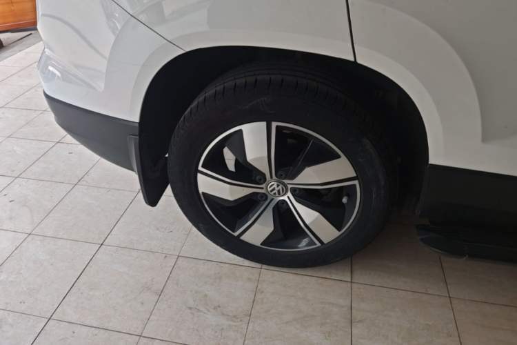 Used Volkswagen Tharu 2020 280TSI Two-Wheel Drive Comfort Edition China VI Standard Right Rear Wheel Hub