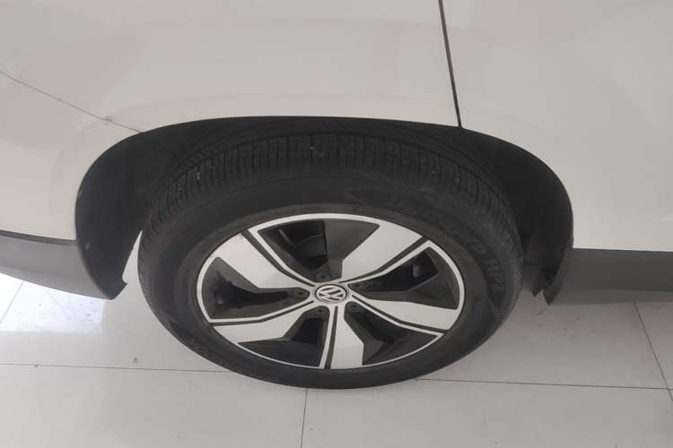 Used Volkswagen Tharu 2020 280TSI Two-Wheel Drive Comfort Edition China VI Standard Right Rear Wheel Hub