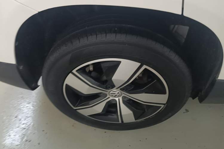 Used Volkswagen Tharu 2020 280TSI Two-Wheel Drive Comfort Edition China VI Standard Right Rear Wheel Hub