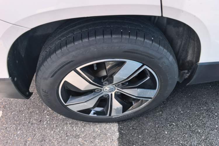Used Volkswagen Tharu 2020 280TSI Two-Wheel Drive Comfort Edition China VI Standard Right Rear Wheel Hub