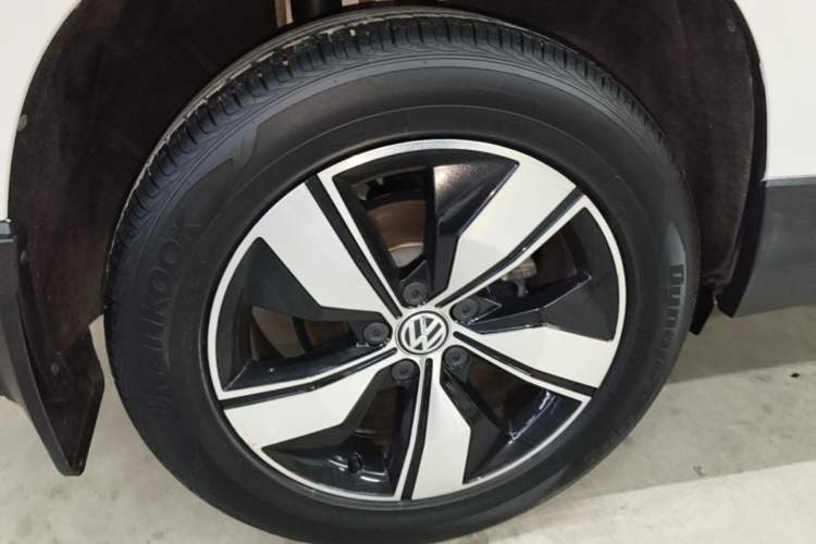 Used Volkswagen Tharu 2020 280TSI Two-Wheel Drive Comfort Edition China VI Standard Right Rear Wheel Hub