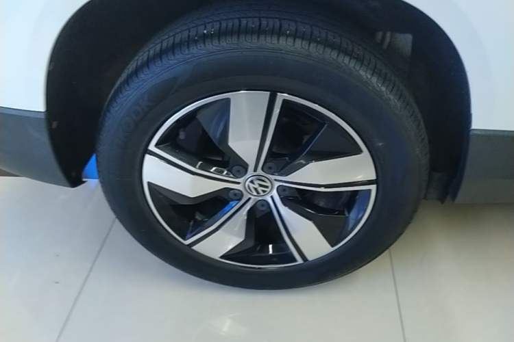 Used Volkswagen Tharu 2020 280TSI Two-Wheel Drive Comfort Edition China VI Standard Right Rear Wheel Hub