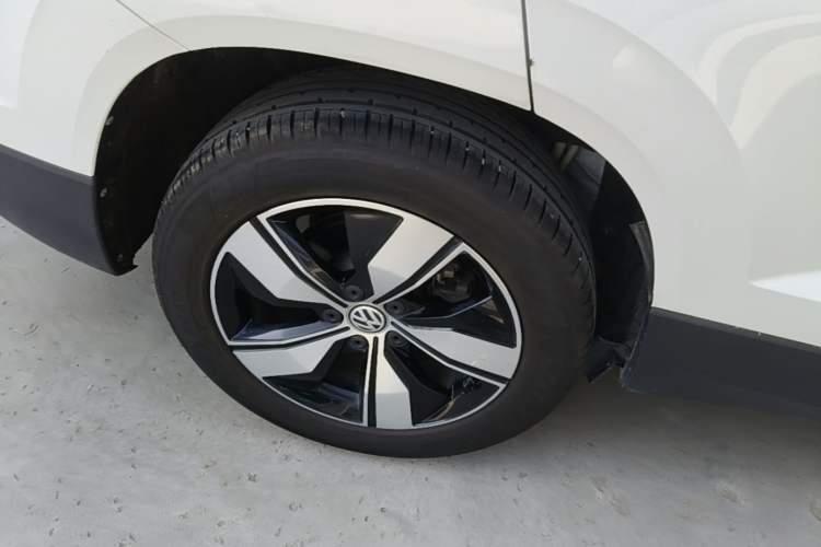 Used Volkswagen Tharu 2020 280TSI Two-Wheel Drive Comfort Edition China VI Standard Right Rear Wheel Hub