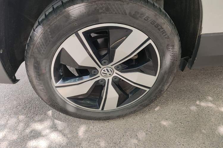 Used Volkswagen Tharu 2020 280TSI Two-Wheel Drive Comfort Edition China VI Standard Right Rear Wheel Hub