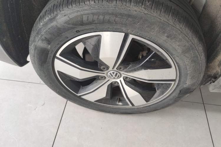 Used Volkswagen Tharu 2020 280TSI Two-Wheel Drive Comfort Edition China VI Standard Right Rear Wheel Hub