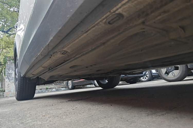 Used Volkswagen Tharu 2020 330TSI All-Wheel-Drive Luxury Edition China VI Standard Right Side Sill