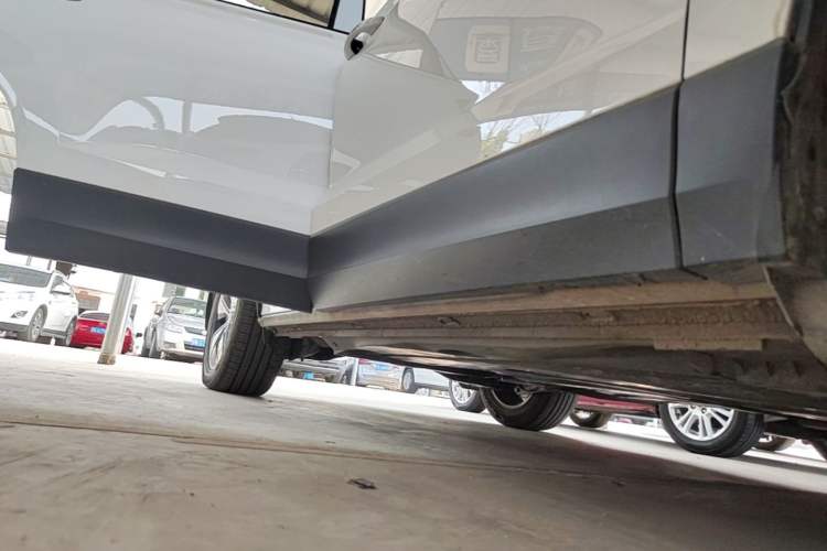 Used Volkswagen Tharu 2020 280TSI Two-Wheel Drive Comfort Edition China VI Standard Right Side Sill