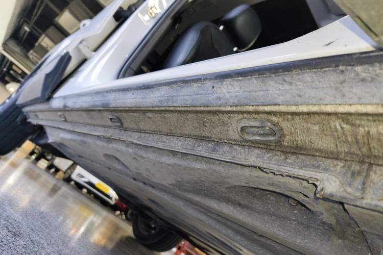 Used Volkswagen Tharu 2020 280TSI Two-Wheel-Drive Flagship Version China VI Right Side Sill