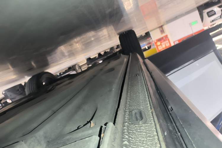 Used Volkswagen Tharu 2020 330TSI All-Wheel-Drive Luxury Edition China VI Standard Right Side Sill