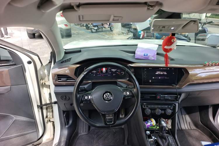 Used Volkswagen Tharu 2020 280TSI Two-Wheel Drive Luxury Edition China VI Standard Steering Wheel