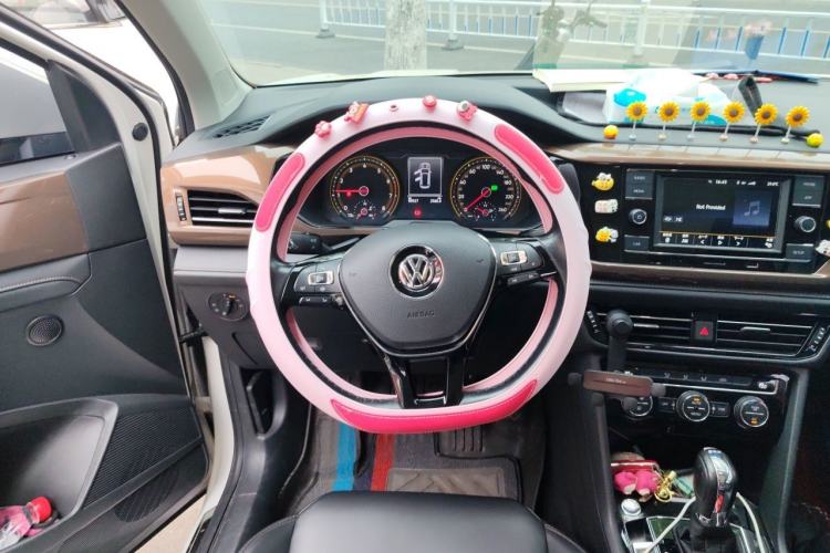 Used Volkswagen Tharu 2020 280TSI Two-Wheel Drive Comfort Edition China VI Standard Steering Wheel