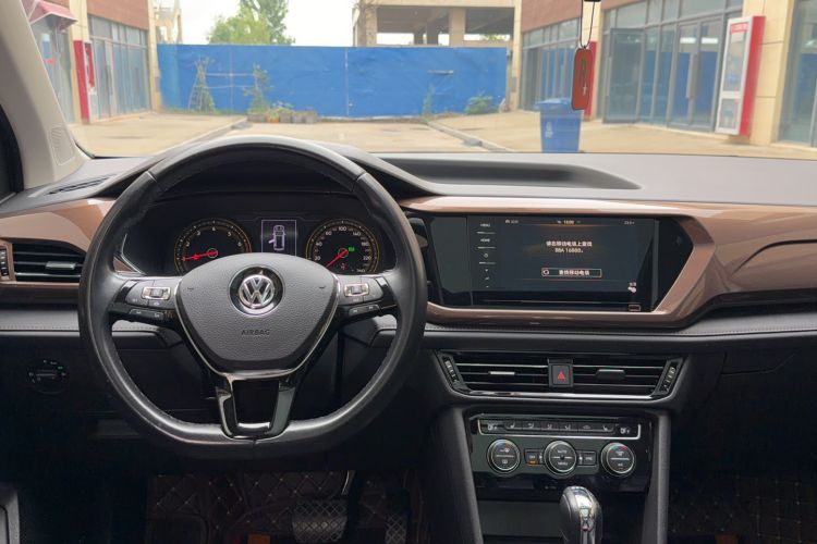 Used Volkswagen Tharu 2020 280TSI Two-Wheel Drive Luxury Edition China VI Standard Steering Wheel