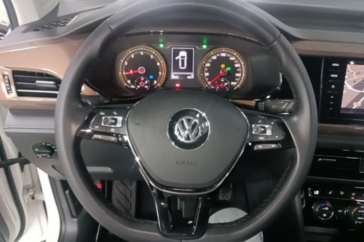 Used Volkswagen Tharu 2020 280TSI Two-Wheel Drive Luxury Plus Version China VI Standard Steering Wheel