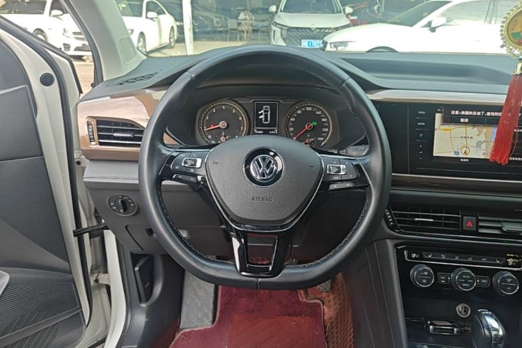 Used Volkswagen Tharu 2020 330TSI All-Wheel-Drive Luxury Edition China VI Standard Steering Wheel