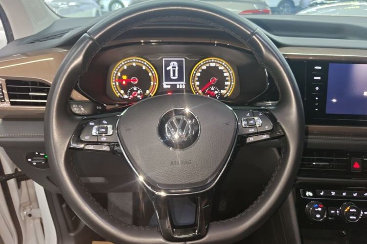 Used Volkswagen Tharu 2020 280TSI Two-Wheel Drive Luxury Edition China VI Standard Steering Wheel