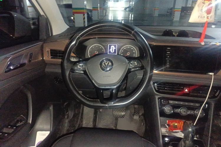 Used Volkswagen Tharu 2020 280TSI Two-Wheel Drive Luxury Edition China VI Standard Steering Wheel