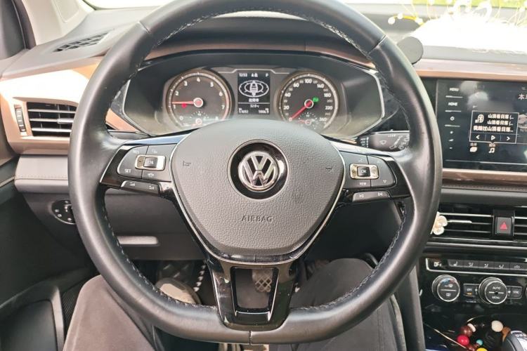Used Volkswagen Tharu 2020 280TSI Two-Wheel Drive Luxury Edition China VI Standard Steering Wheel