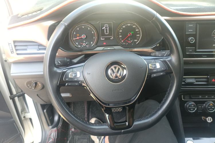Used Volkswagen Tharu 2020 280TSI Two-Wheel Drive Comfort Edition China VI Standard Steering Wheel