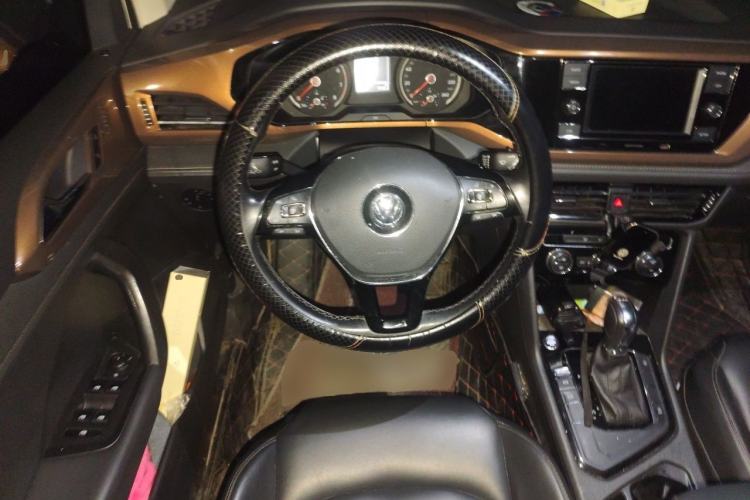 Used Volkswagen Tharu 2020 280TSI Two-Wheel Drive Comfort Edition China VI Standard Steering Wheel
