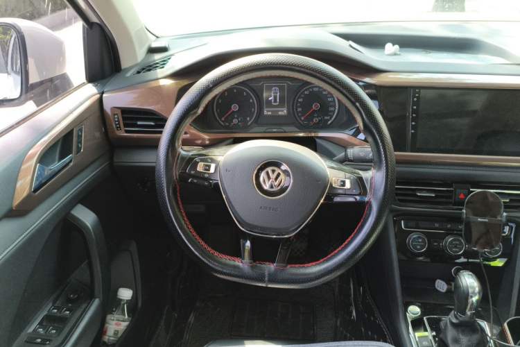 Used Volkswagen Tharu 2020 280TSI Two-Wheel Drive Comfort Edition China VI Standard Steering Wheel