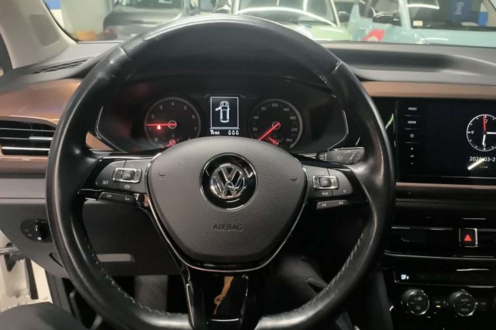 Used Volkswagen Tharu 2020 330TSI All-Wheel-Drive Luxury Edition China VI Standard Steering Wheel
