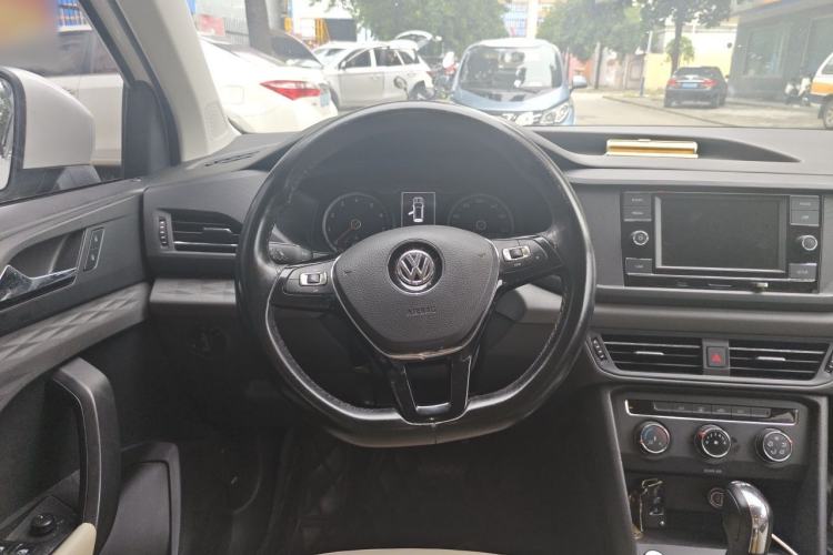 Used Volkswagen Tharu 2020 280TSI Two-Wheel Drive Trend Edition China VI Standard Steering Wheel