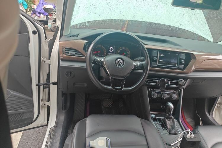 Used Volkswagen Tharu 2020 280TSI Two-Wheel Drive Comfort Edition China VI Standard Steering Wheel