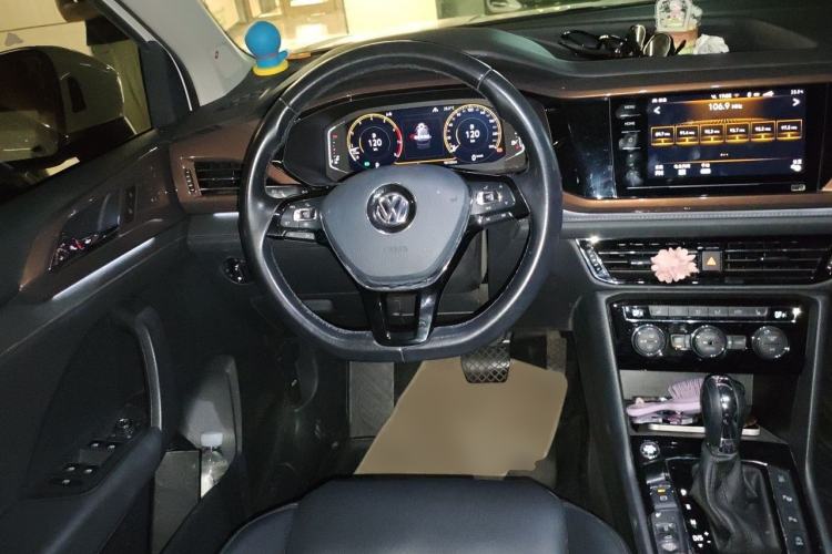 Used Volkswagen Tharu 2020 330TSI Four-Wheel Drive Flagship Version China VI Standard Steering Wheel