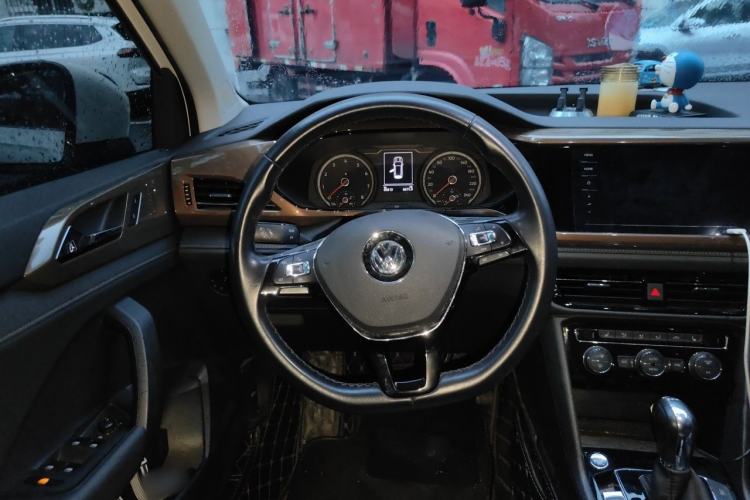 Used Volkswagen Tharu 2020 280TSI Two-Wheel Drive Luxury Edition China VI Standard Steering Wheel