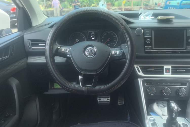 Used Volkswagen Tharu 2020 280TSI Two-Wheel Drive Trend Edition China VI Standard Steering Wheel