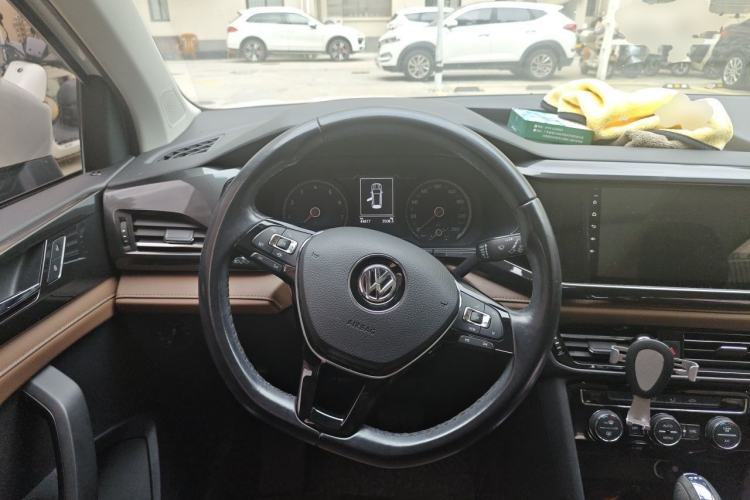 Used Volkswagen Tharu 2020 280TSI Two-Wheel Drive Comfort Edition China VI Standard Steering Wheel