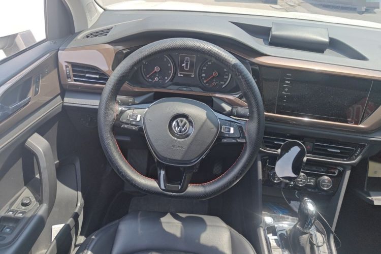 Used Volkswagen Tharu 2020 280TSI Two-Wheel Drive Luxury Plus Version China VI Standard Steering Wheel
