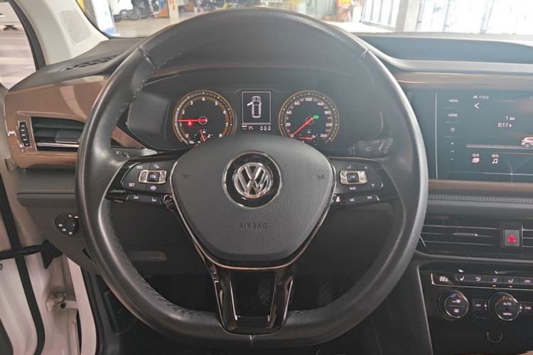 Used Volkswagen Tharu 2020 280TSI Two-Wheel Drive Luxury Edition China VI Standard Steering Wheel