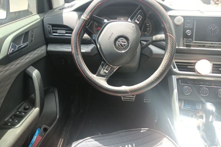 Used Volkswagen Tharu 2020 280TSI Two-Wheel Drive Trend Edition China VI Standard Steering Wheel