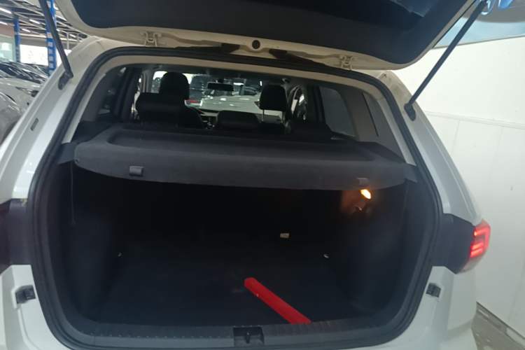 Used Volkswagen Tharu 2020 280TSI Two-Wheel Drive Comfort Edition China VI Standard Trunk