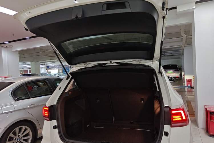Used Volkswagen Tharu 2020 280TSI Two-Wheel Drive Luxury Plus Version China VI Standard Trunk
