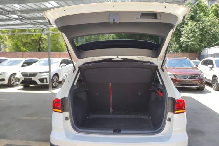 Used Volkswagen Tharu 2020 280TSI Two-Wheel Drive Trend Edition China VI Standard Trunk