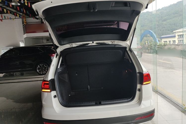 Used Volkswagen Tharu 2020 280TSI Two-Wheel Drive Luxury Edition China VI Standard Trunk