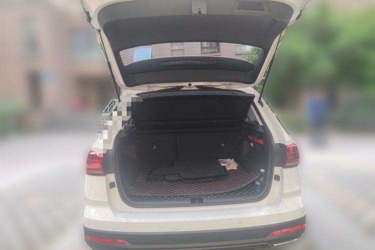 Used Volkswagen Tharu 2020 280TSI Two-Wheel Drive Luxury Edition China VI Standard Trunk