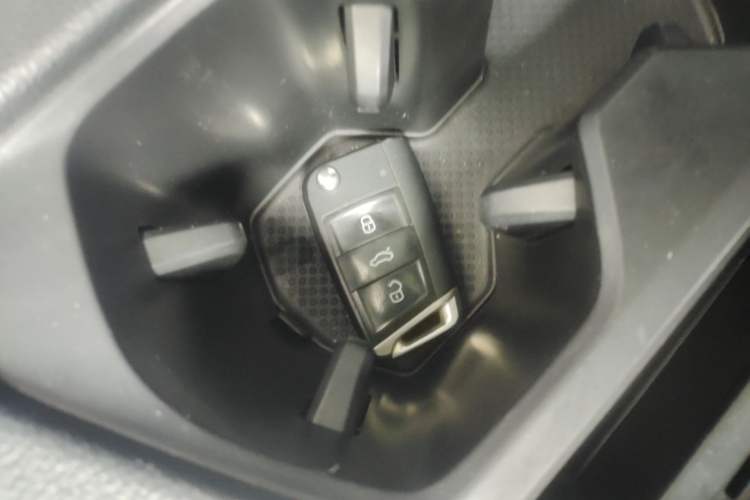 Used Volkswagen Tharu 2020 280TSI Two-Wheel Drive Comfort Edition China VI Standard Vehicle Key
