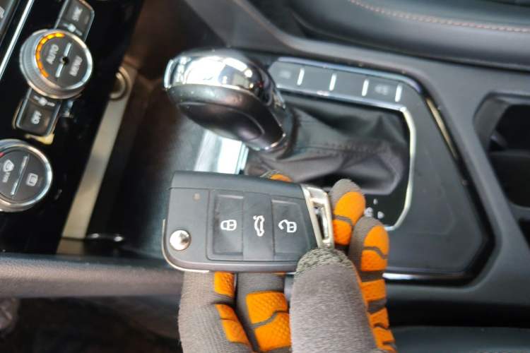 Used Volkswagen Tharu 2020 280TSI Two-Wheel Drive Luxury Plus Version China VI Standard Vehicle Key