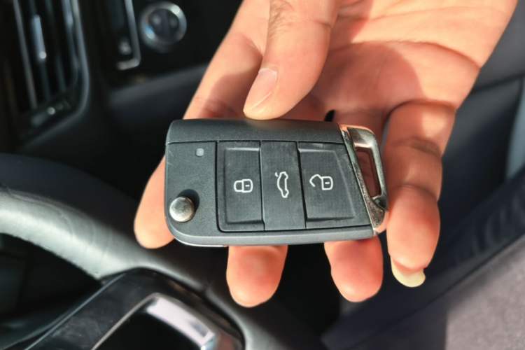 Used Volkswagen Tharu 2020 280TSI Two-Wheel Drive Comfort Edition China VI Standard Vehicle Key