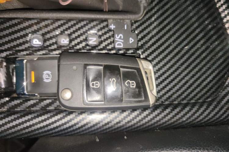 Used Volkswagen Tharu 2020 280TSI Two-Wheel Drive Trend Edition China VI Standard Vehicle Key
