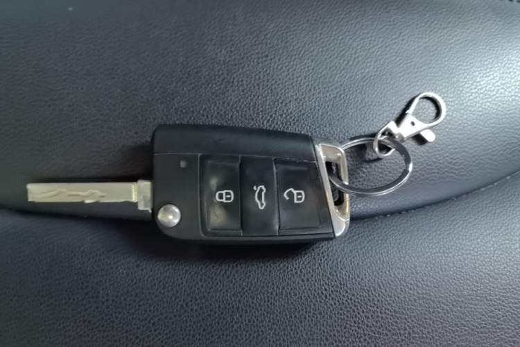 Used Volkswagen Tharu 2020 280TSI Two-Wheel Drive Luxury Plus Version China VI Standard Vehicle Key