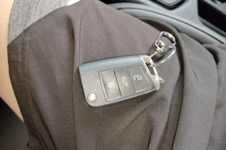 Used Volkswagen Tharu 2020 280TSI Two-Wheel Drive Luxury Edition China VI Standard Vehicle Key